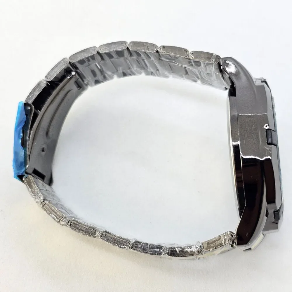 46MM Men's Watch Black Case Black Dial Date‎ Indicator Black Gold Bracelet 8